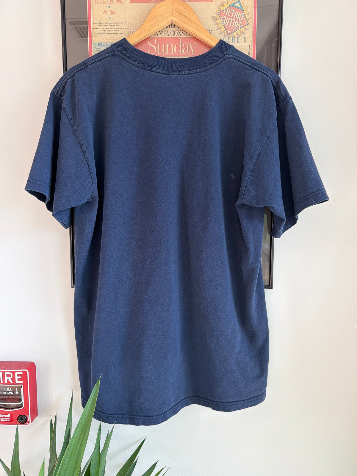 VINTAGE 2000 NEW YORK YANKEES WORLD SERIES CHAMPIONS SHIRT