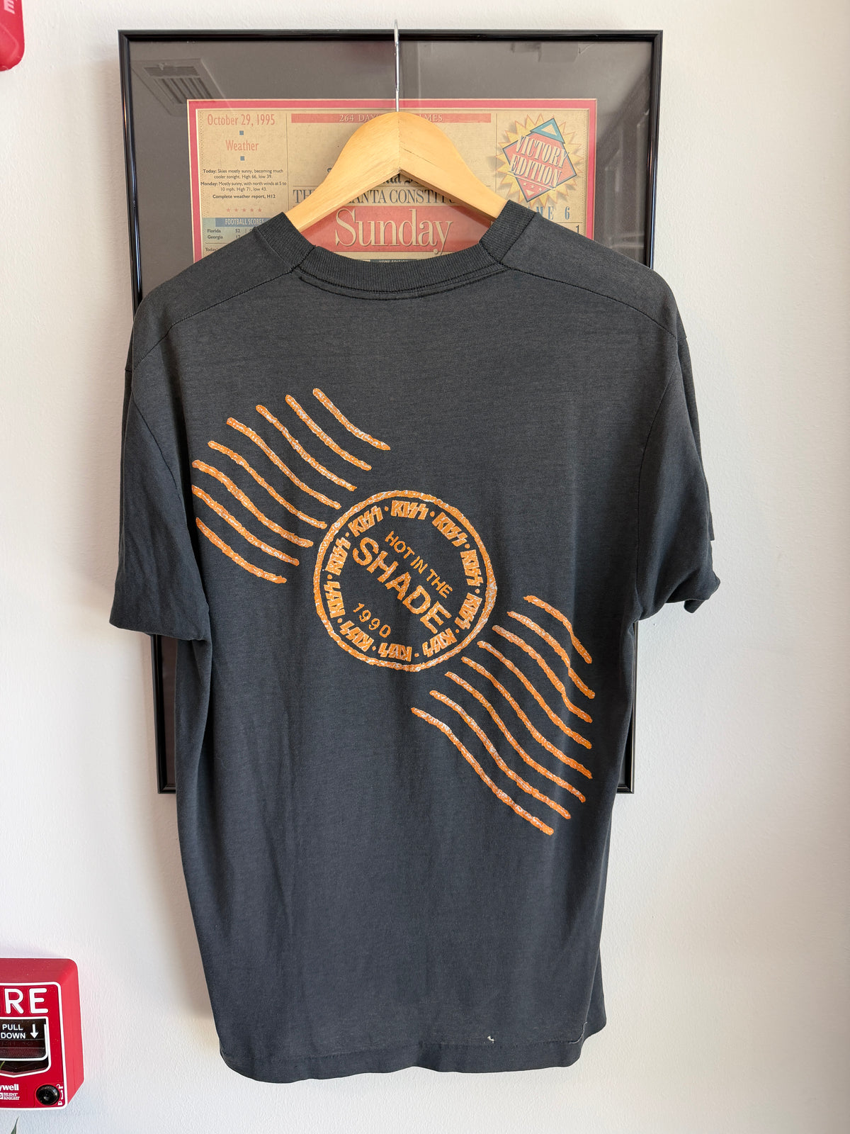 VINTAGE FADED 1990 KISS HOT IN THE SHADE BAND SHIRT