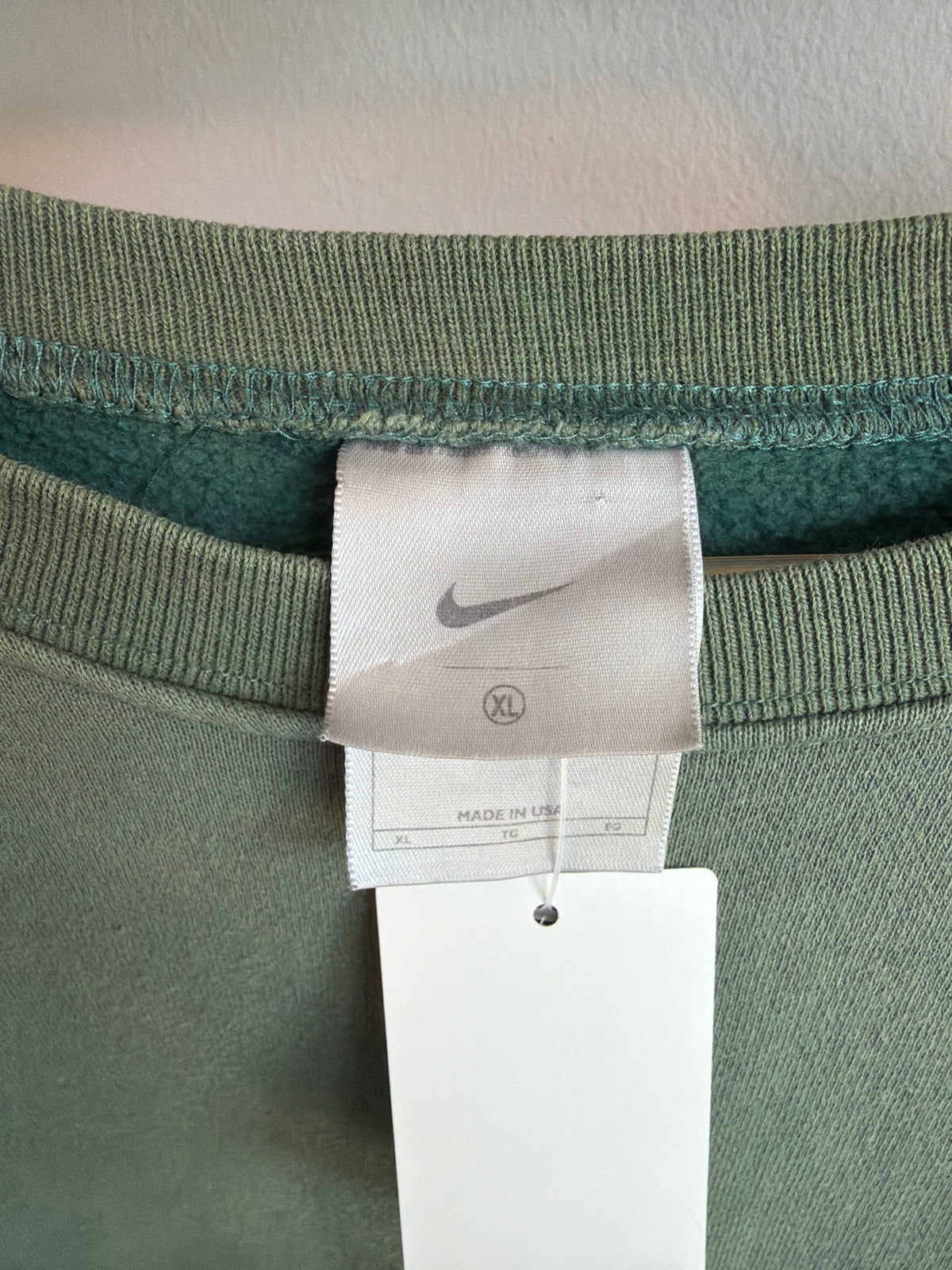 VINTAGE FADED 1990S NIKE SAGE GREEN SWEATSHIRT