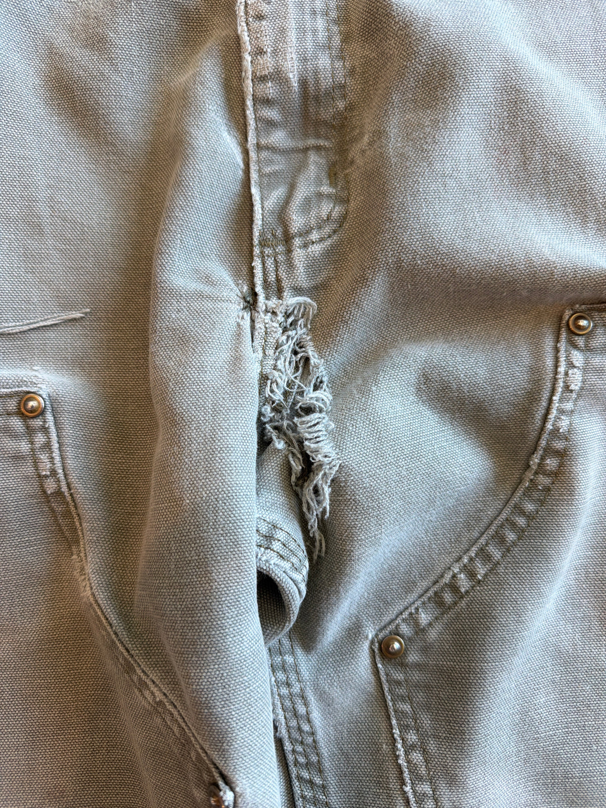 VINTAGE DISTRESSED CARHARTT GREEN DOUBLE KNEES