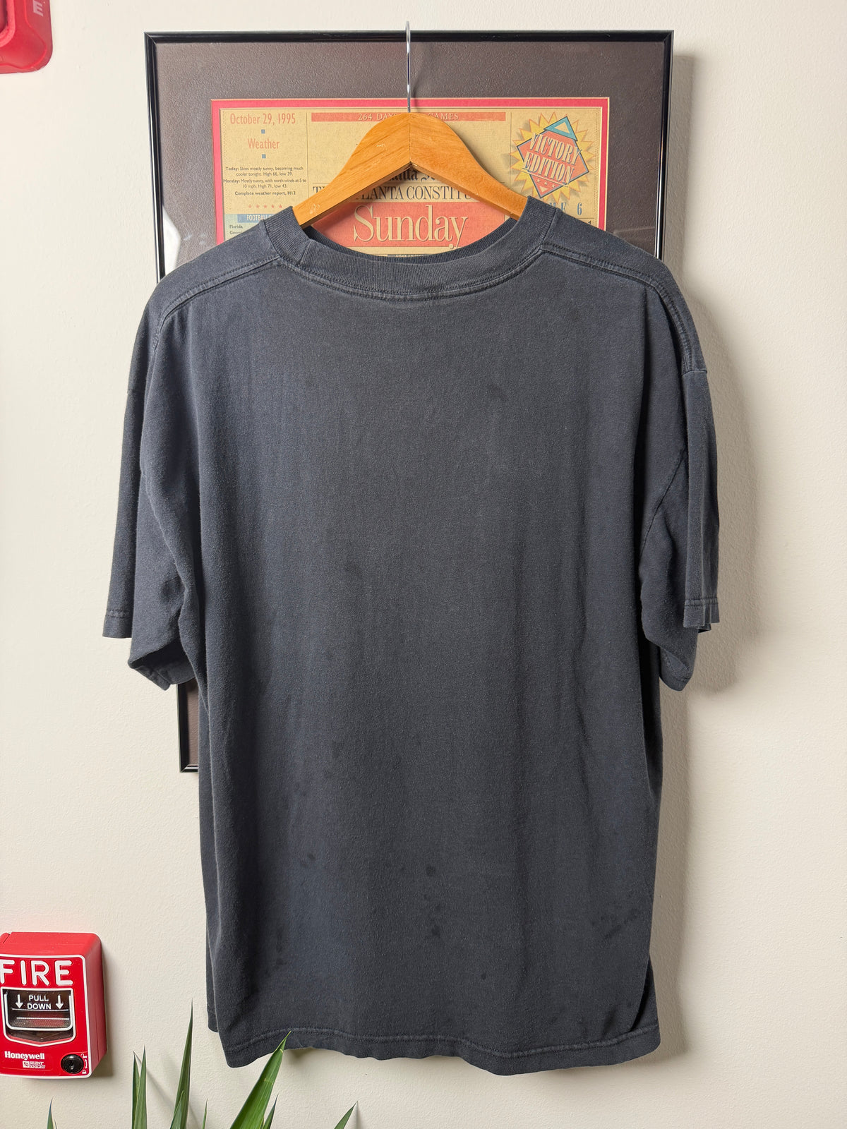 VINTAGE 1990S ATLANTA HAWKS LIGHTNING SHIRT