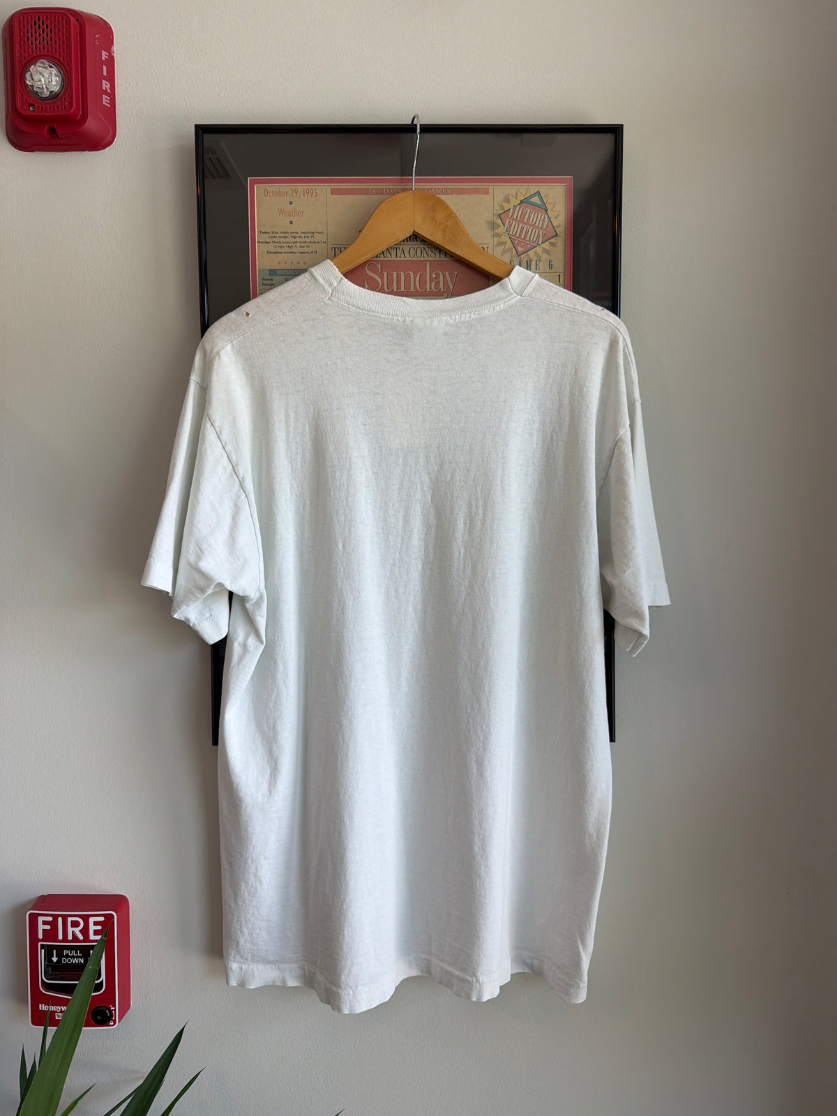 VINTAGE FADED 1991 CHICAGO BULLS CARICATURE SHIRT