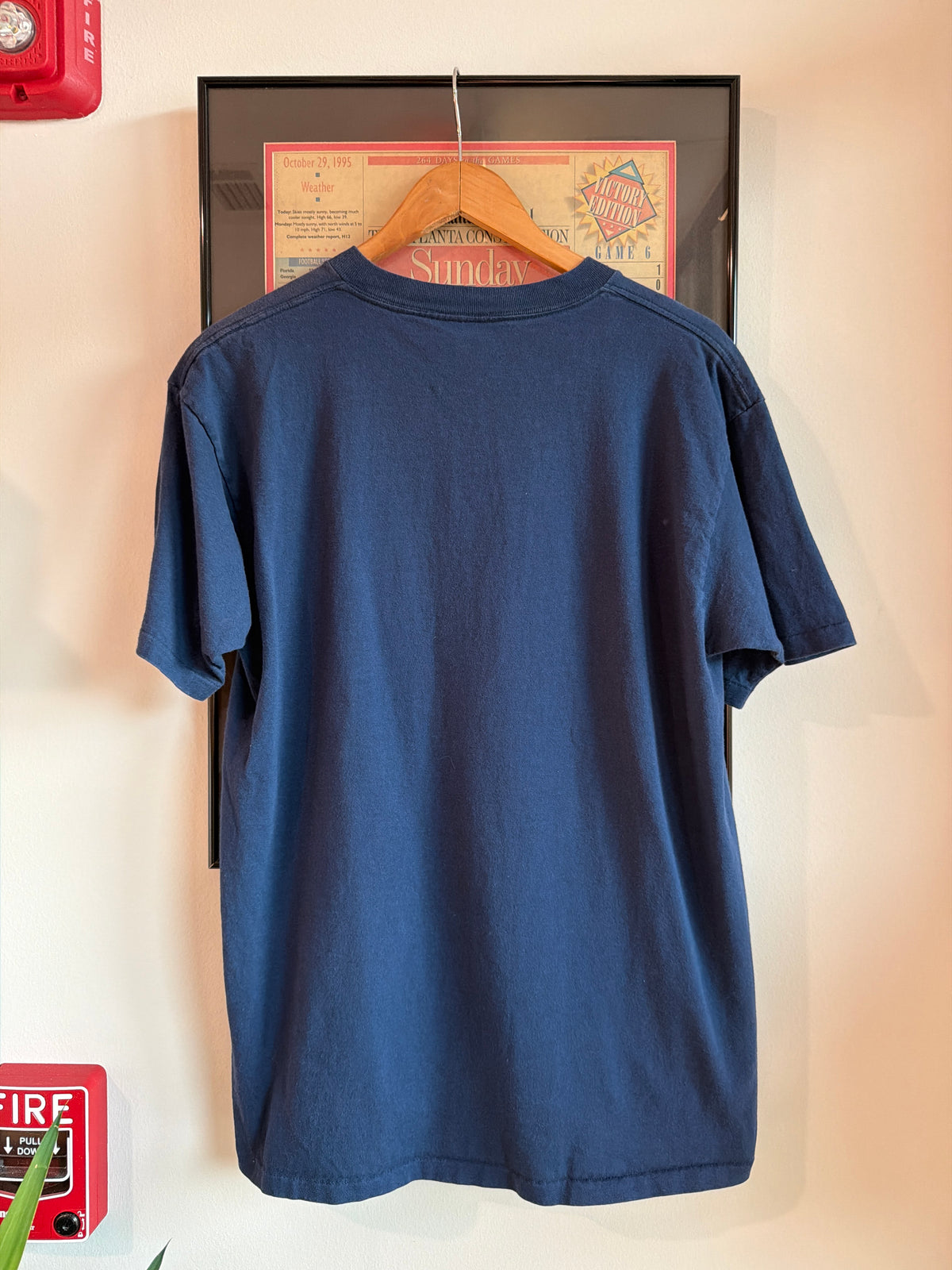 VINTAGE 1996 ATLANTA BRAVES WORLD SERIES SHIRT