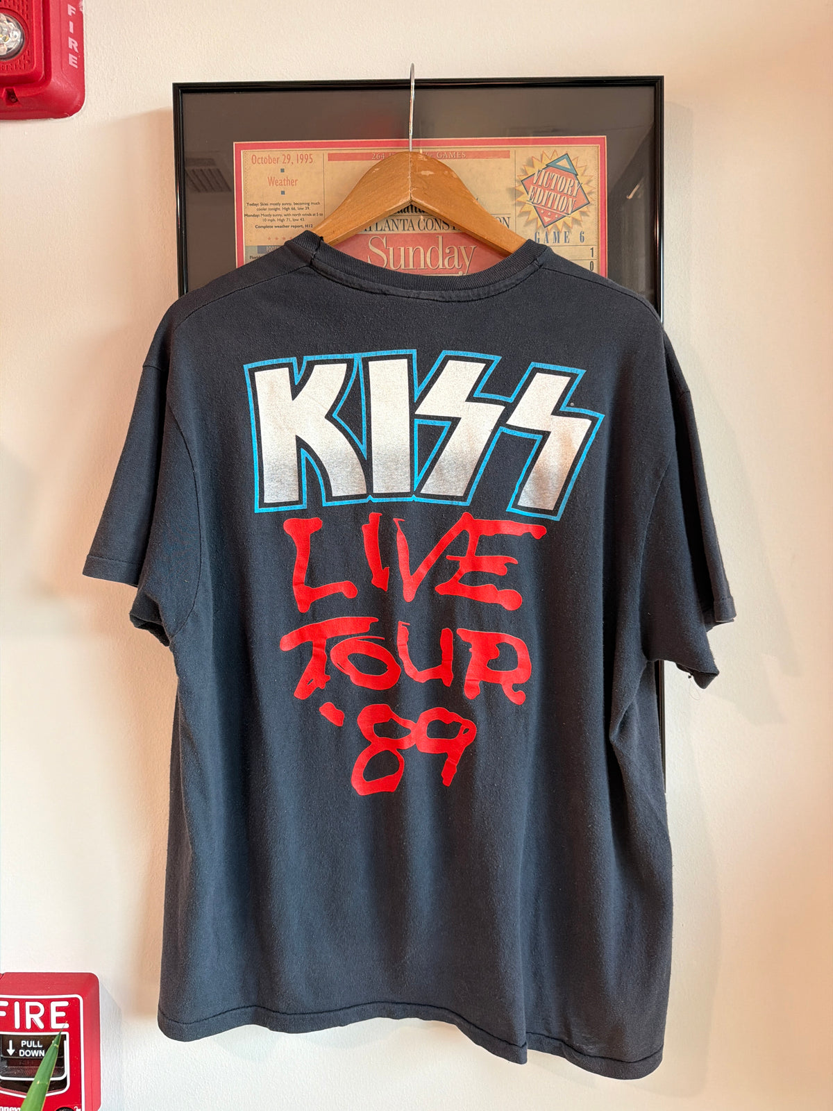 VINTAGE FADED DISTRESSED 1989 KISS LIVE TOUR BAND SHIRT