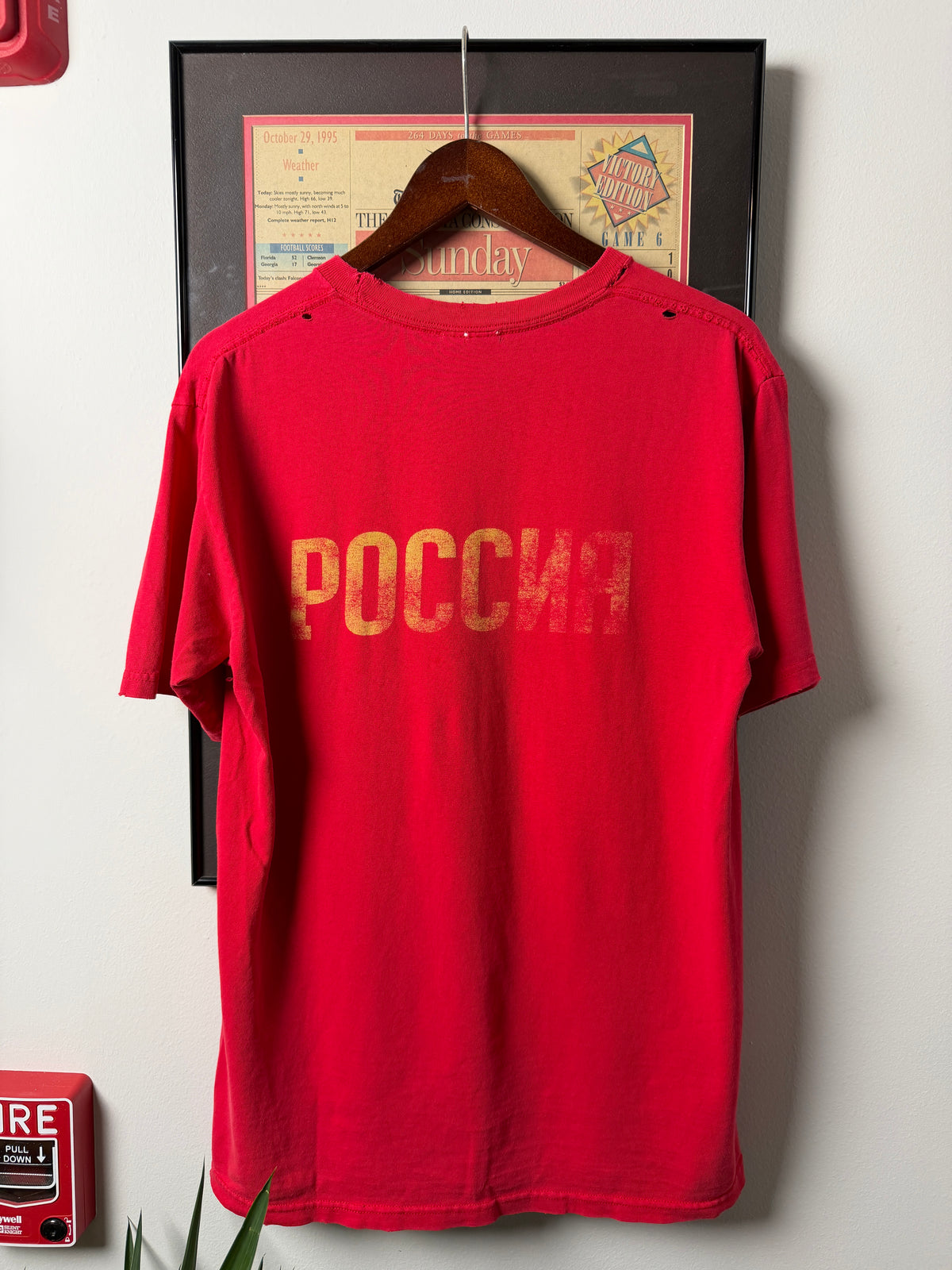 VINTAGE 2000S NIKE RUSSIA SOCCER SHIRT