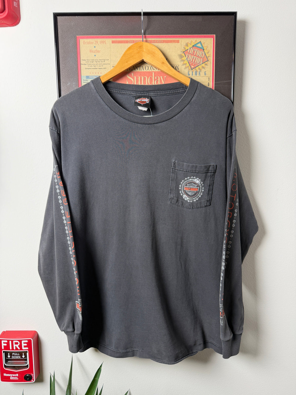 VINTAGE 2000 HARLEY DAVIDSON LONG SLEEVE HIT SHIRT