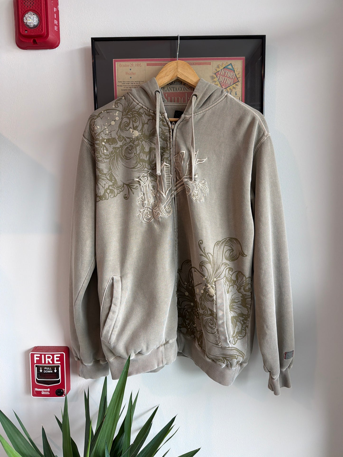 Vintage 2000’s Lost Skate Hoodie