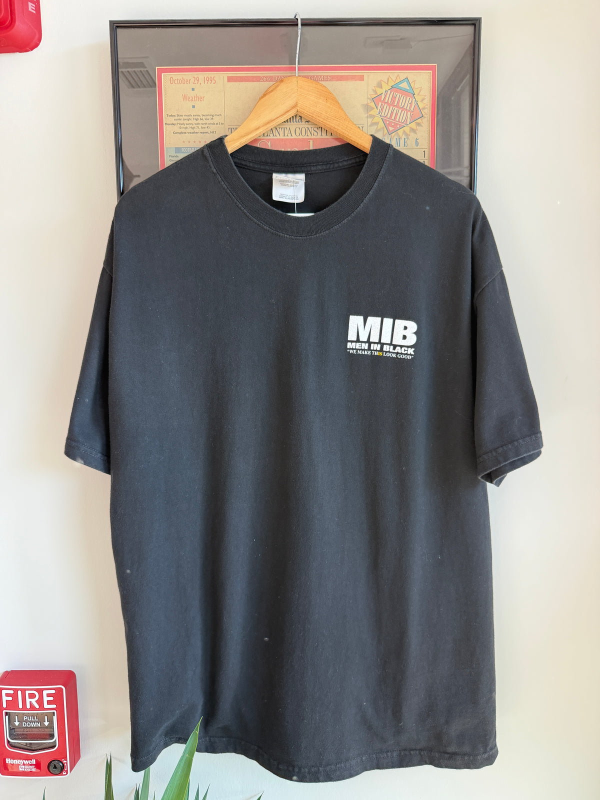 VINTAGE 1990S MEN IN BLACK MOVIE PROMO SHIRT