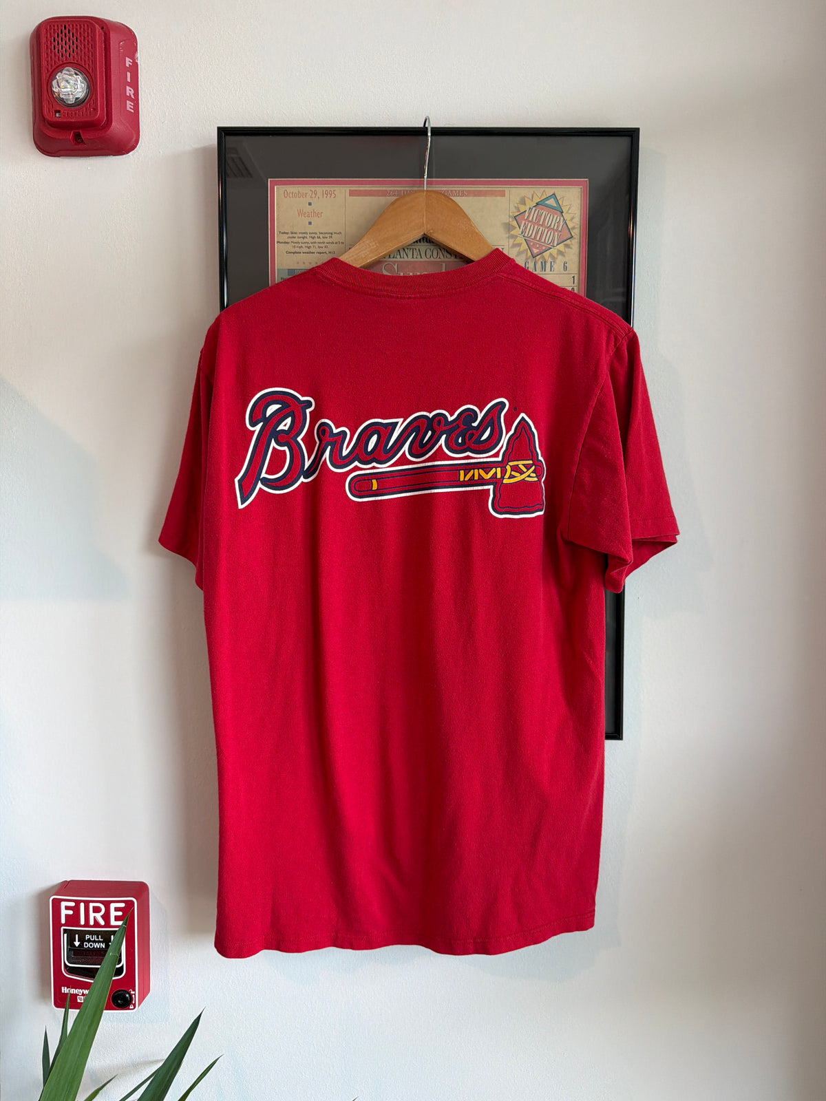 VINTAGE 1990S ATLANTA BRAVES DOUBLE SIDED SPELLOUT SHIRT
