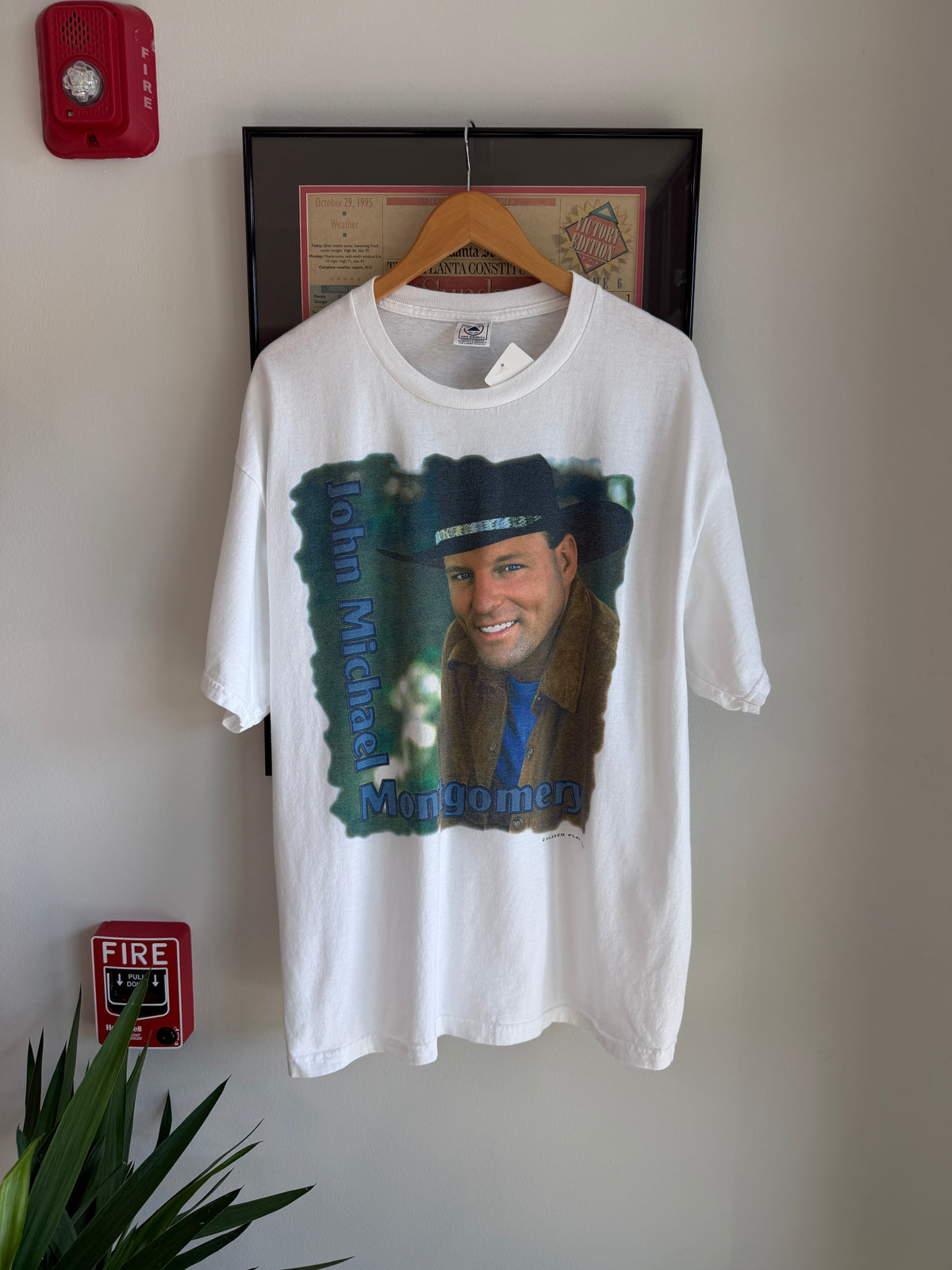 VINTAGE 2001 JOHN MICHAEL MONTOGMERY SHIRT