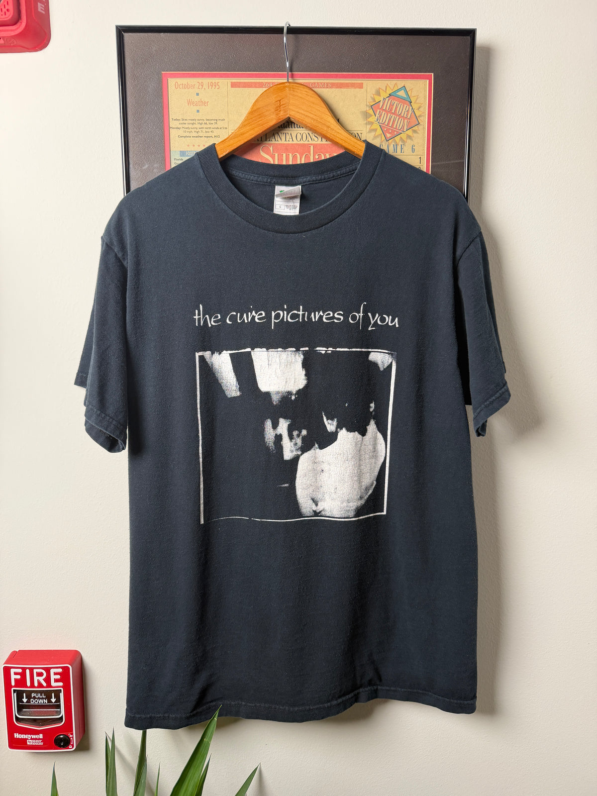 VINTAGE 2000S THE CURE PICTURES OF YOU TOUR SHIRT