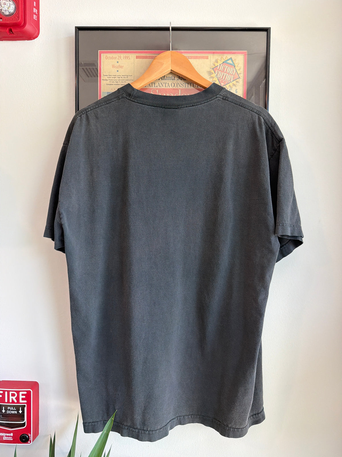 FADED KELLOGS GRAPHIC SHIRT