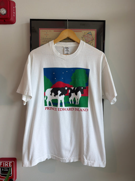 VINTAGE 1990S PRINCE EDWARDS ISLAND COW SHIRT