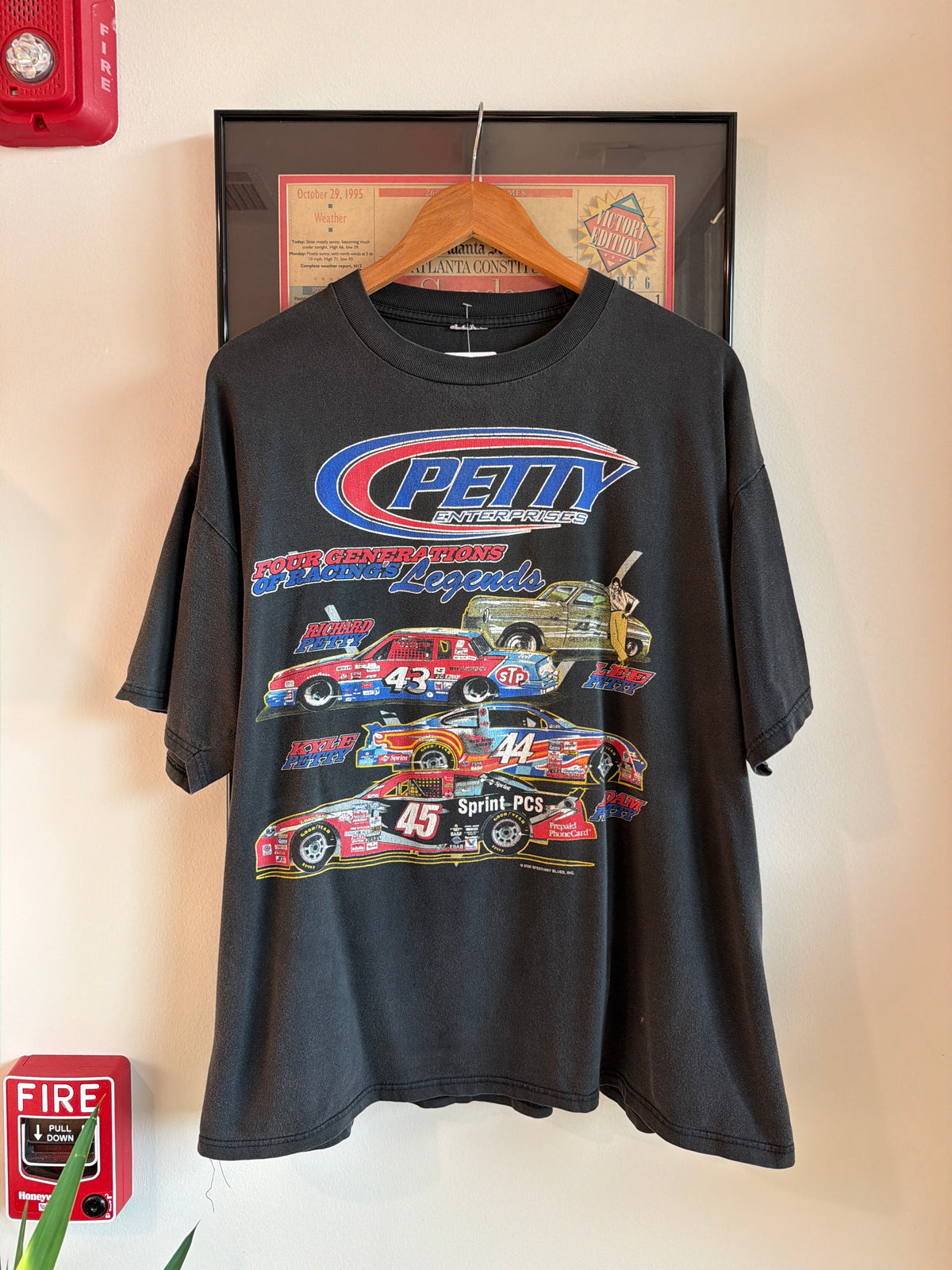VINTAGE FADED 2000 PETTY ENTERPRISES RACING SHIRT