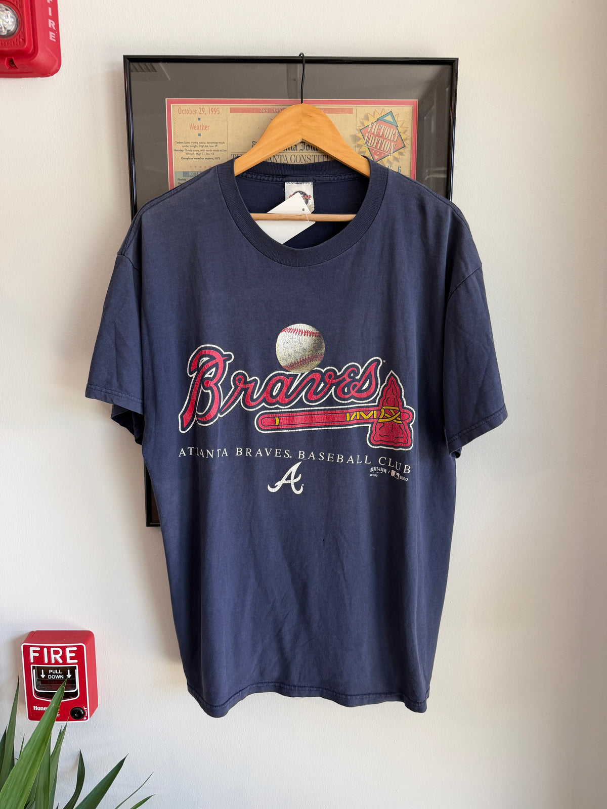 VINTAGE 2000 ATLANTA BRAVES BASEBALL SHIRT