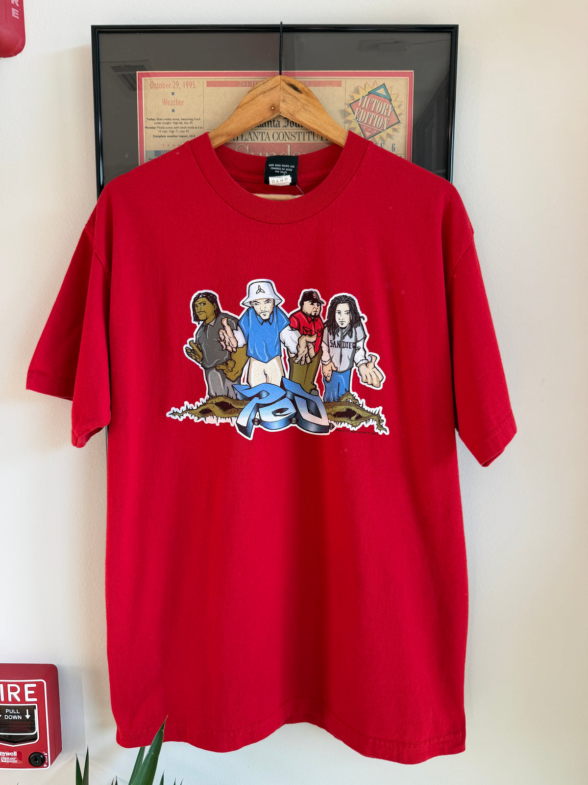 VINTAGE 2000 P.O.D BAND SHIRT