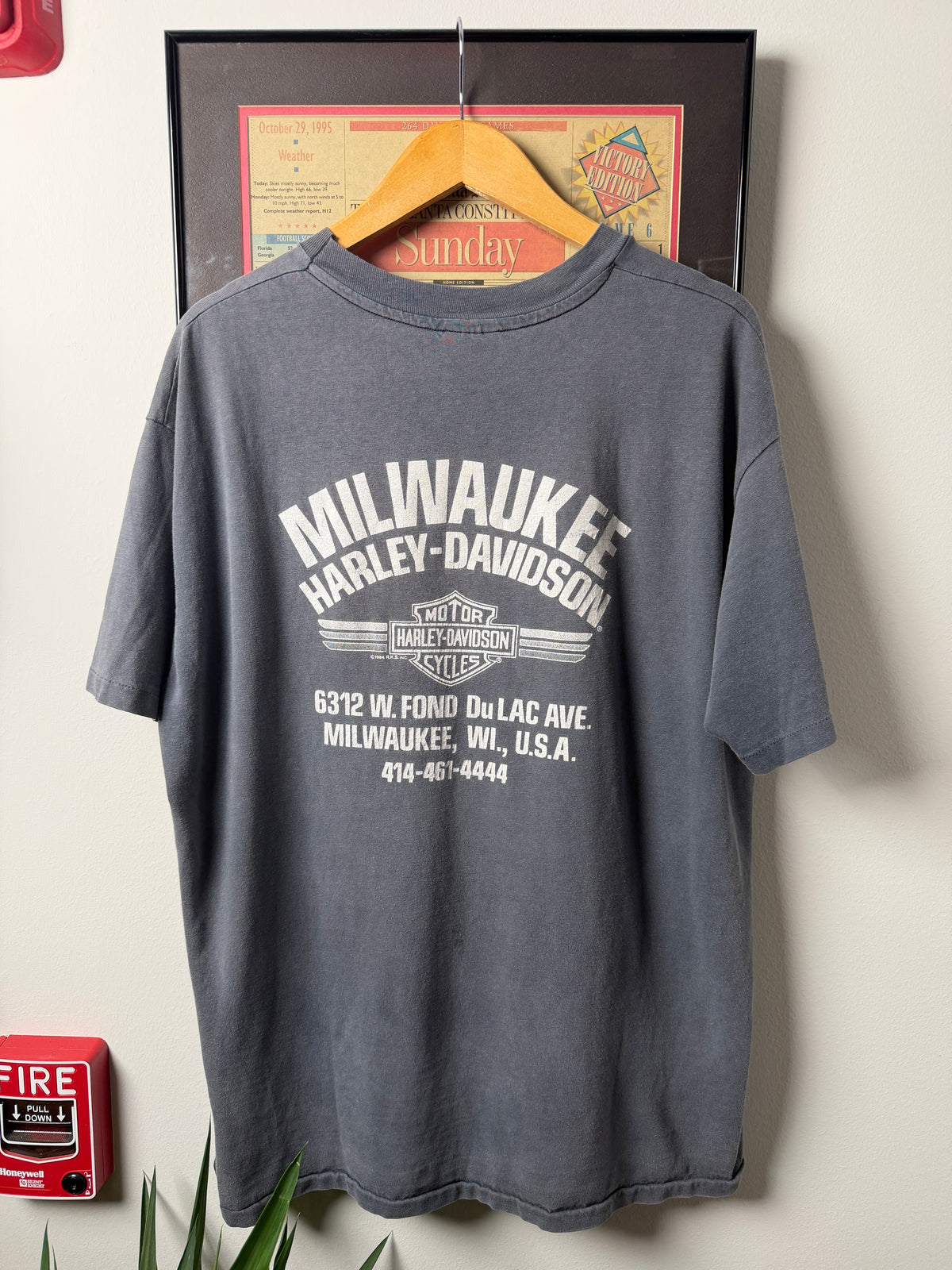 VINTAGE 1980S FADED DISTRESSED HAWG WILD HARLEY DAVIDSON SHIRT