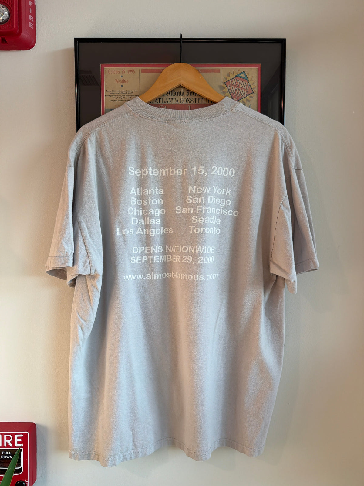 VINTAGE 2000 ALMOST FAMOUS MOVIE PROMO SHIRT
