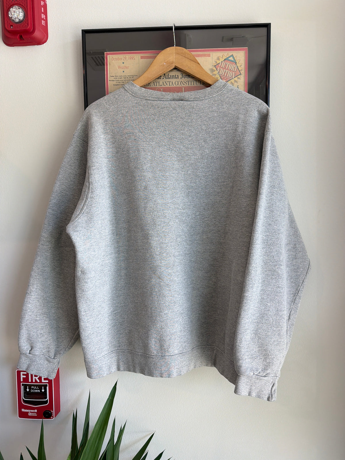 VINTAGE 1990S NIKE ATHLETICS SPELLOUT SWEATSHIRT