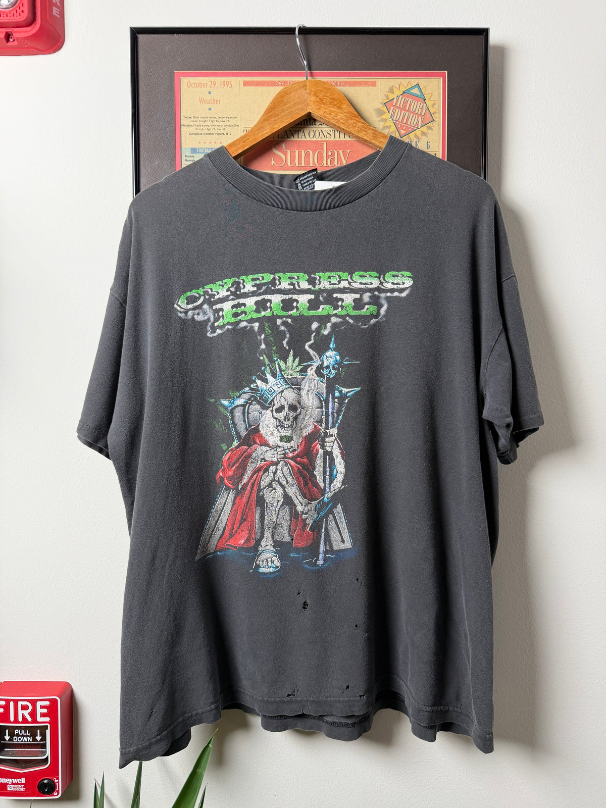 VINTAGE FADED DISTRESSED 1998 CYPRESS HILL TOUR SHIRT