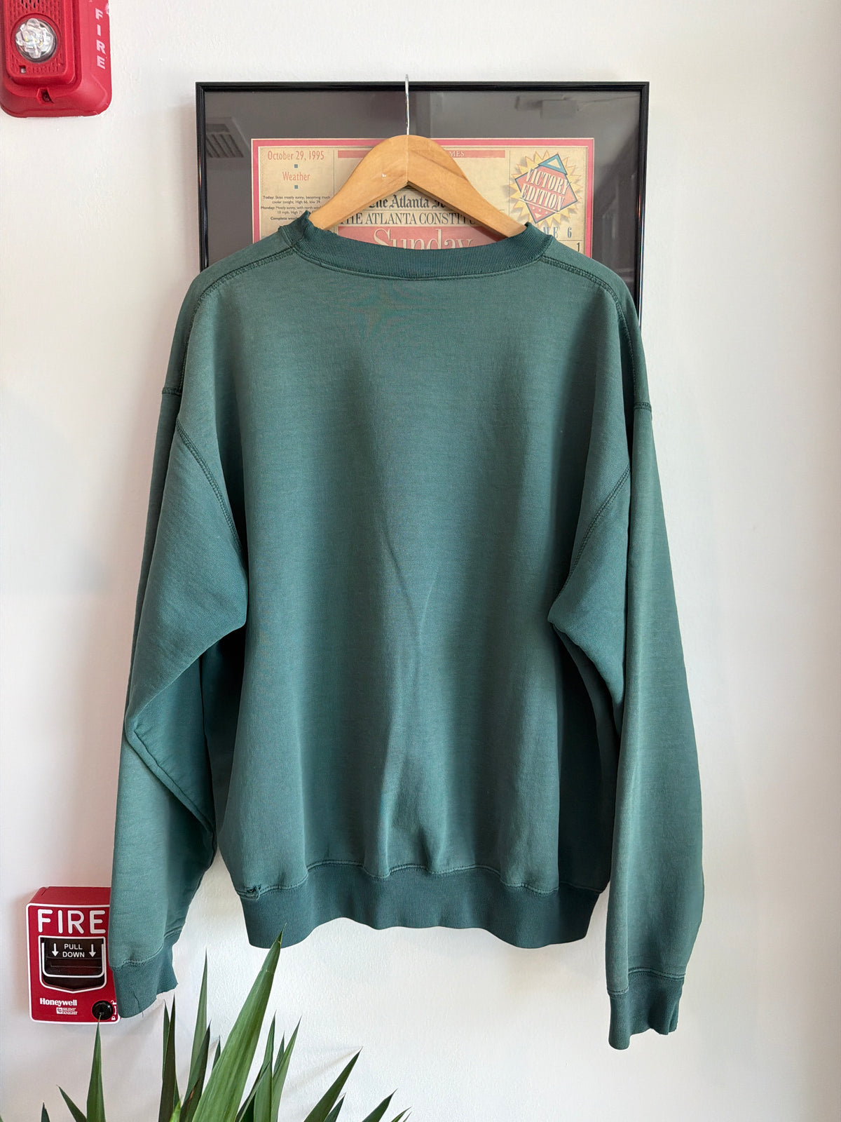 VINTAGE 1990S FADED DISTRESSED GREEN CARHARTT SWEATSHIRT