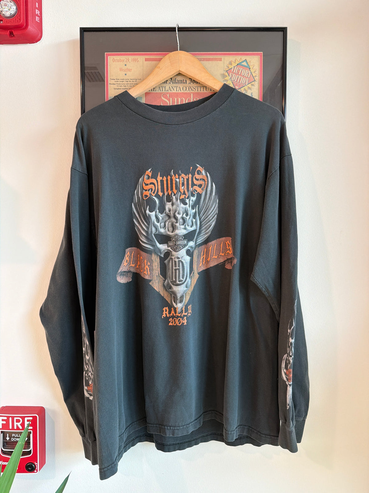 VINTAGE 2004 HARLEY DAVIDSON STURGIS FLAME LONG SLEEVE HIT SHIRT