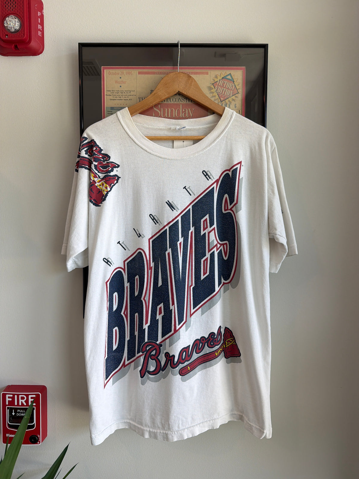 VINTAGE 1990S ATLANTA BRAVES WELCOME TO THE CHOP SHIRT SHIRT
