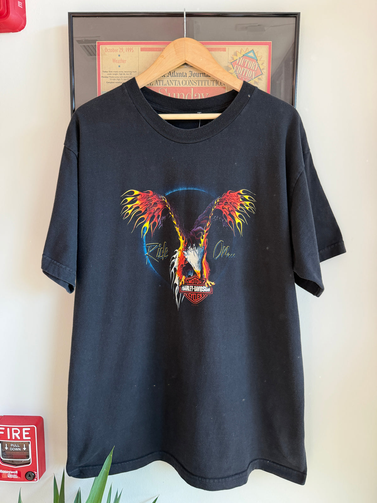 VINTAGE 2005 HARLEY DAVIDSON RIDE ON FLAME SHIRT