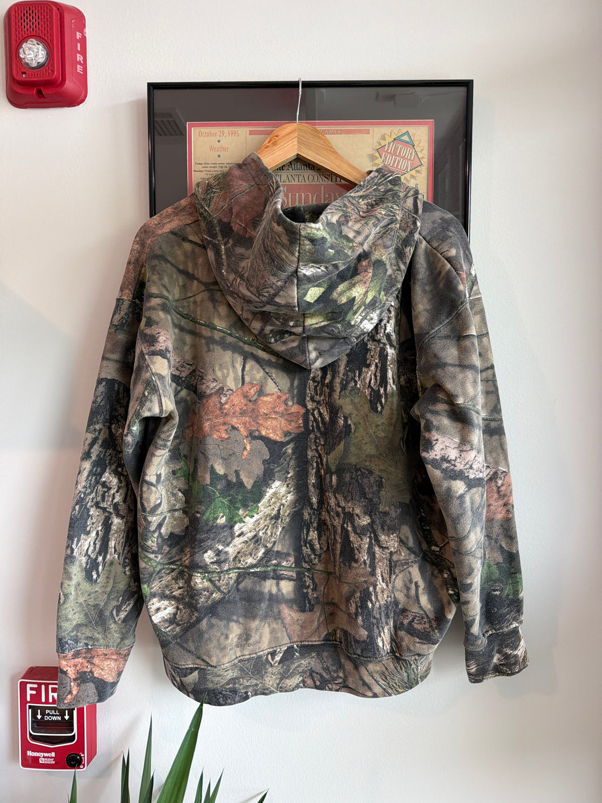 DISTRESSED MOSSY OAK CAMO HOODIE