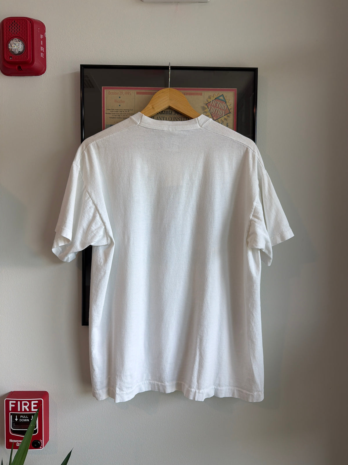 VINTAGE 1990S PRINCE EDWARDS ISLAND COW SHIRT