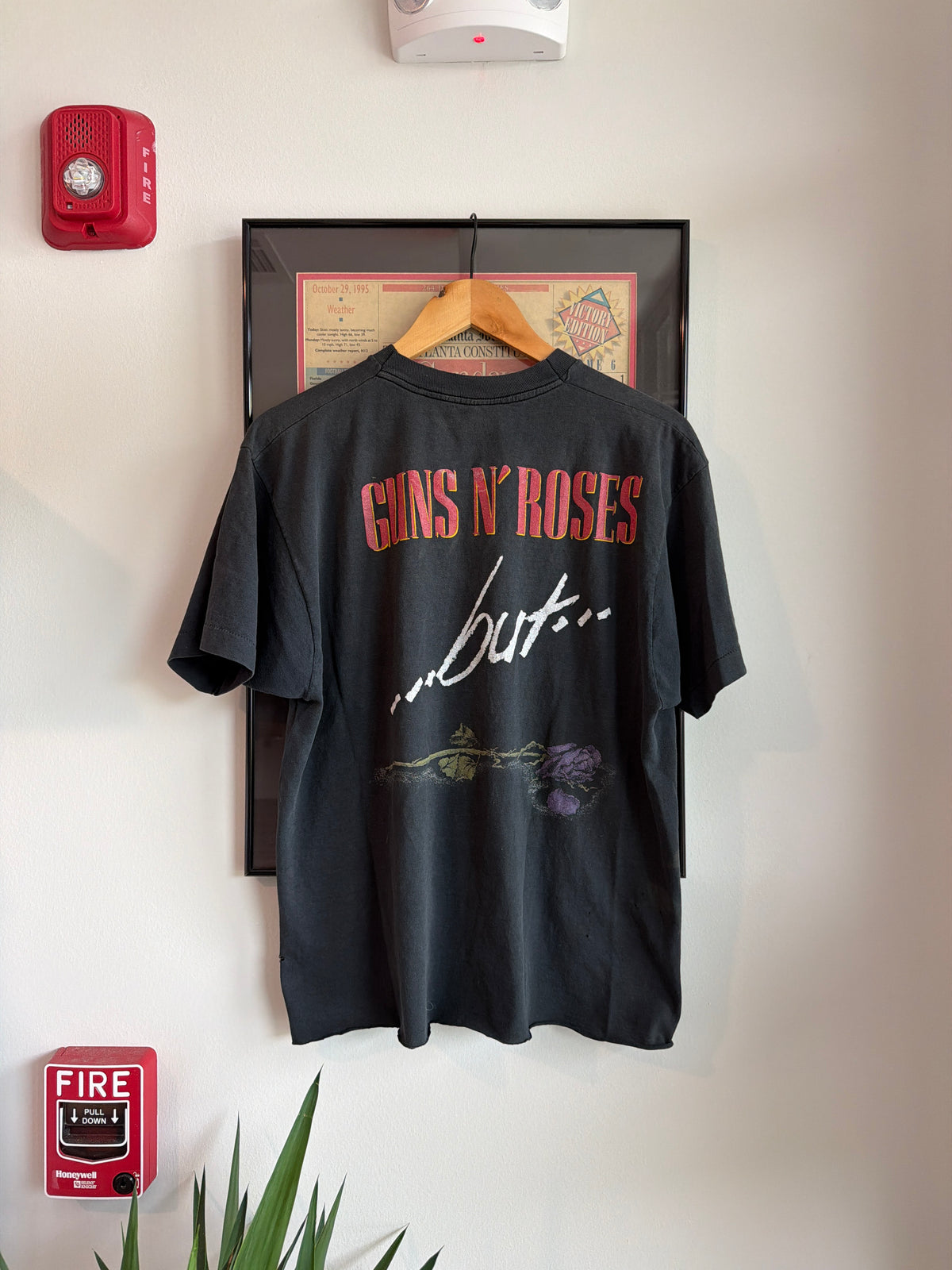 1990S GUNS N ROSES USED TO LOVE HER TOUR SHIRT