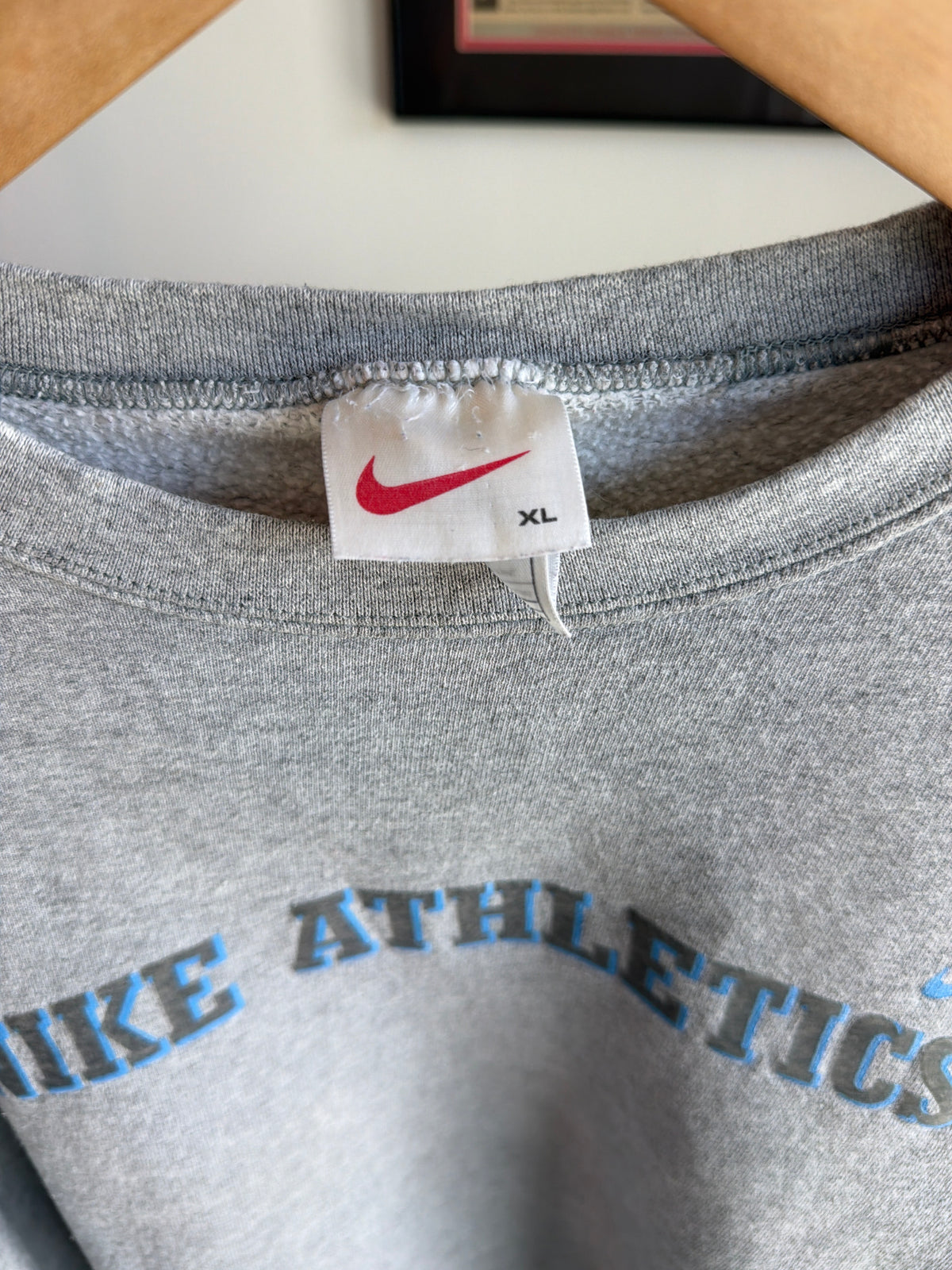 VINTAGE 1990S NIKE ATHLETICS SPELLOUT SWEATSHIRT