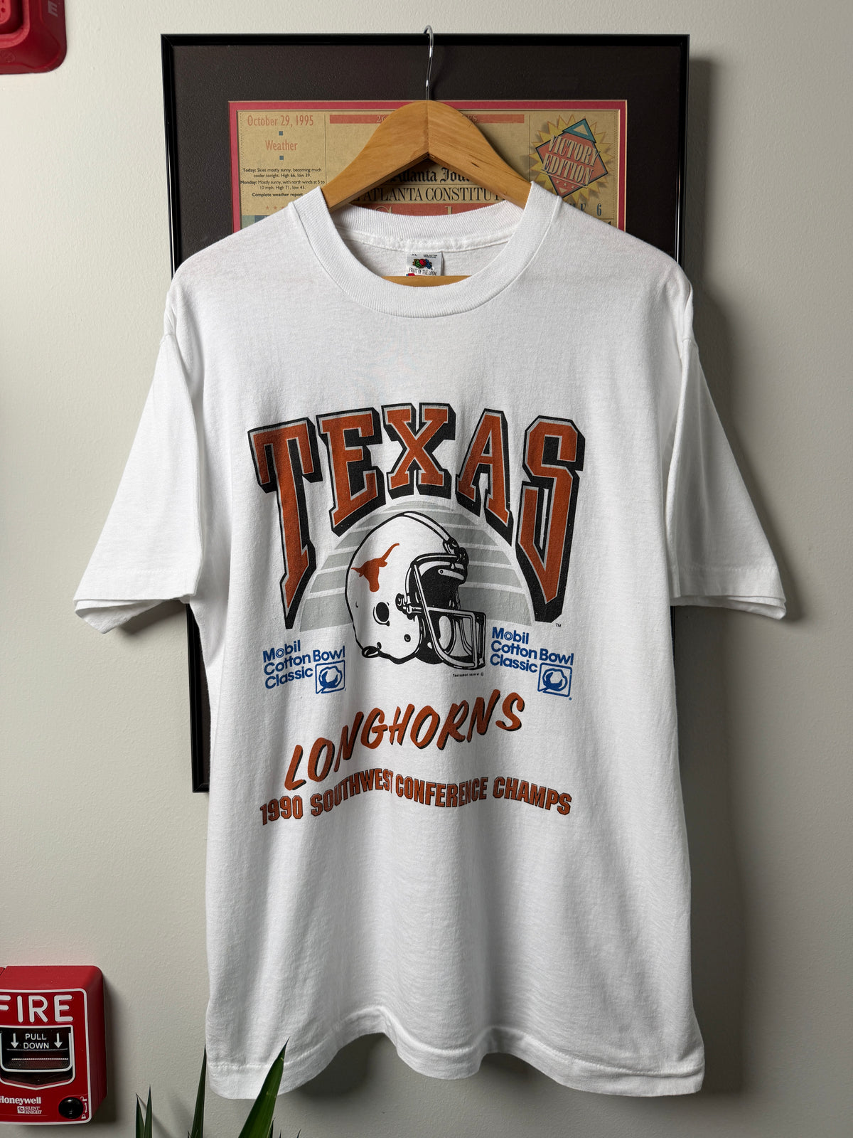 VINTAGE 1990 TEXAS LONGHORNS SWEC CHAMPIONS SHIRT