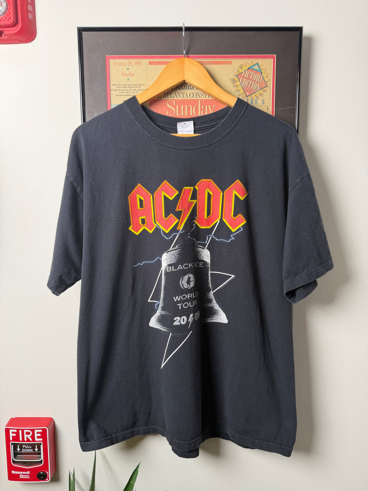 2009 AC/DC WORLD TOUR BAND SHIRT