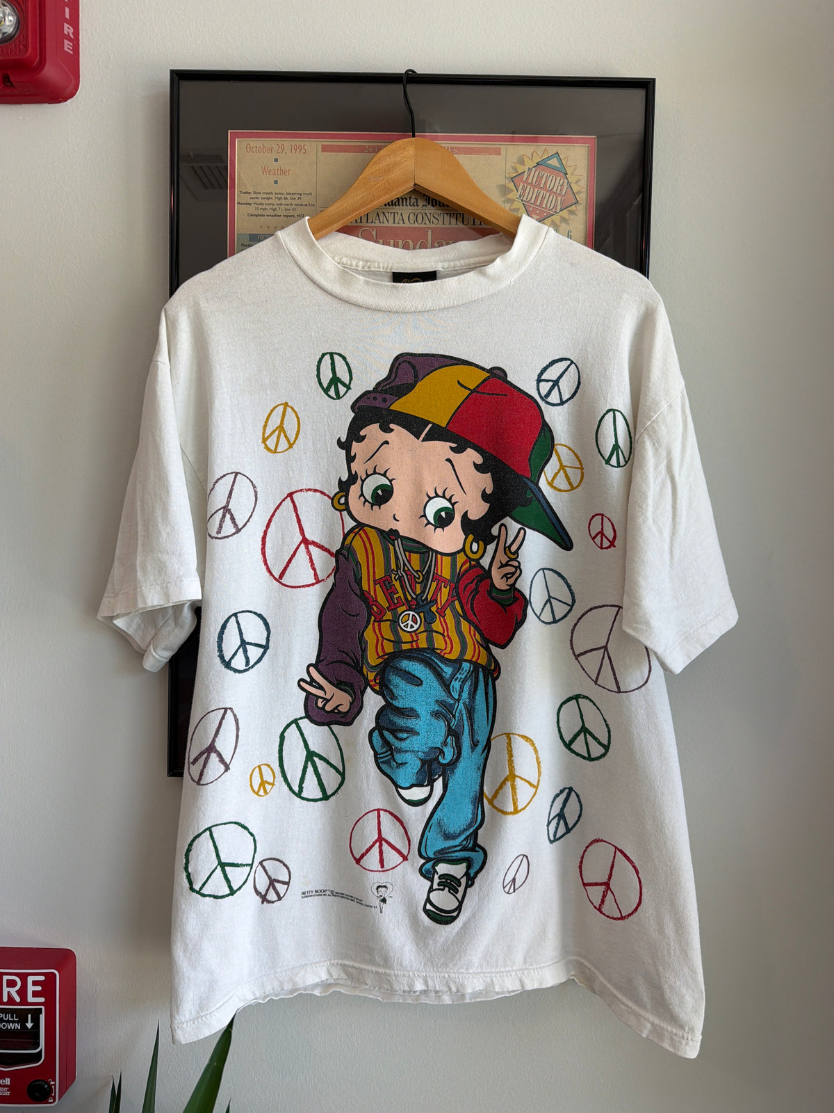 VINTAGE 1993 BETTY BOOP PEACE AOP SHIRT