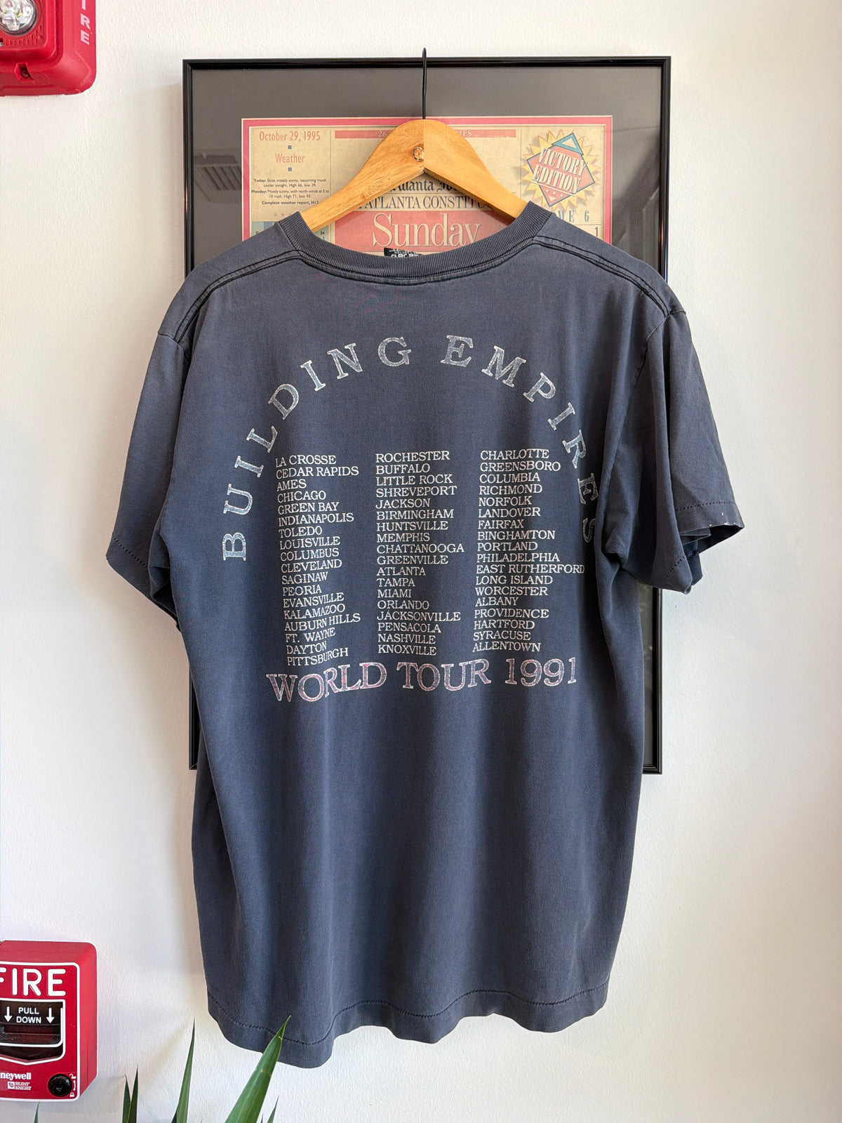 VINTAGE 1991 QUEENSRYCHE BAND SHIRT