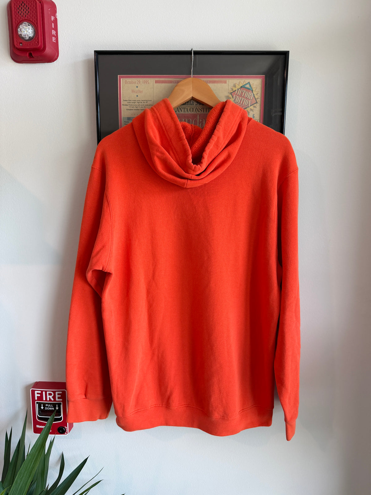 VINTAGE 1990S NIKE CENTER SWOOSH ORANGE HOODIE