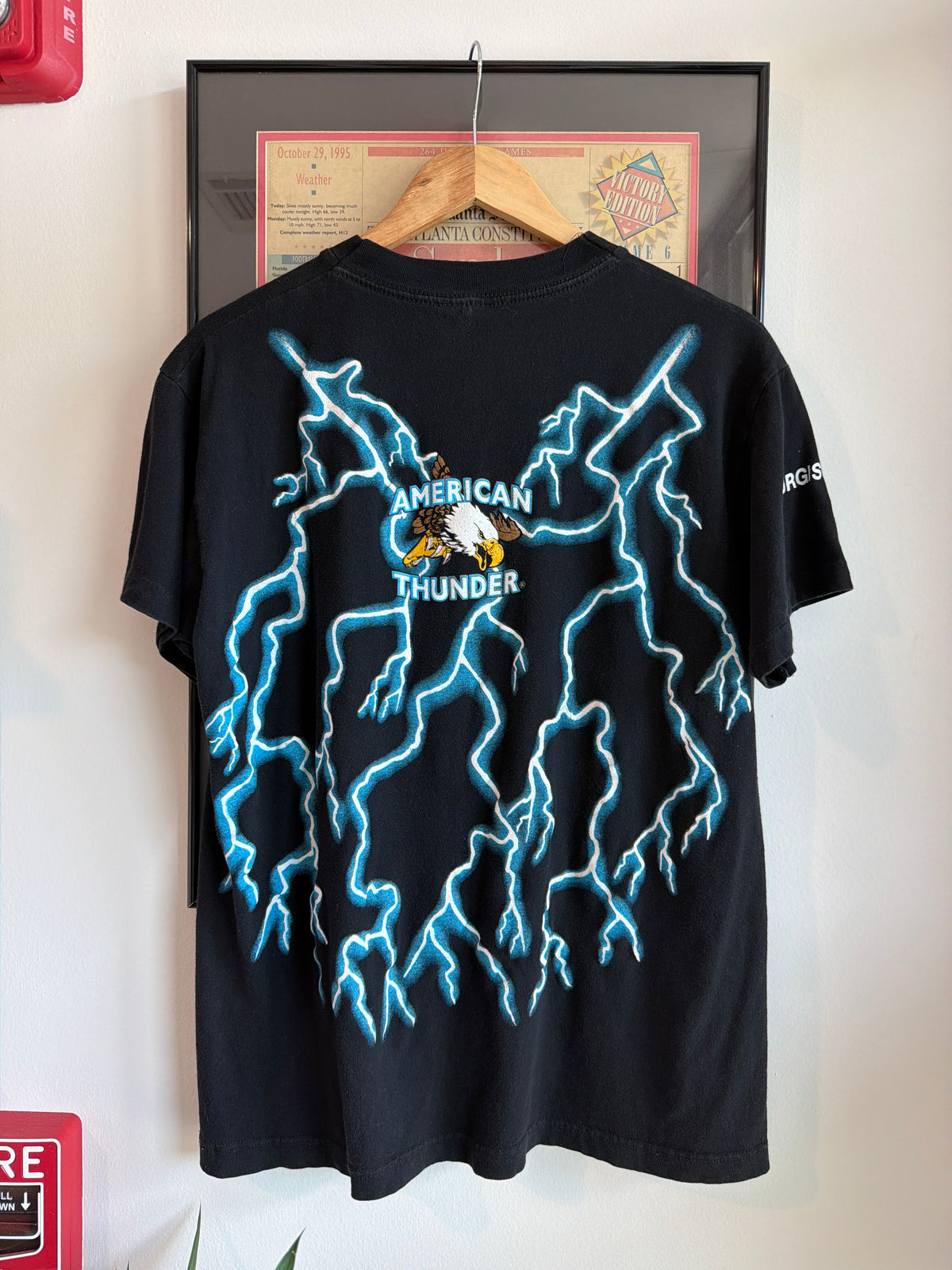 VINTAGE 1990S TIGER AMERICAN THUNDER LIGHTNING SHIRT