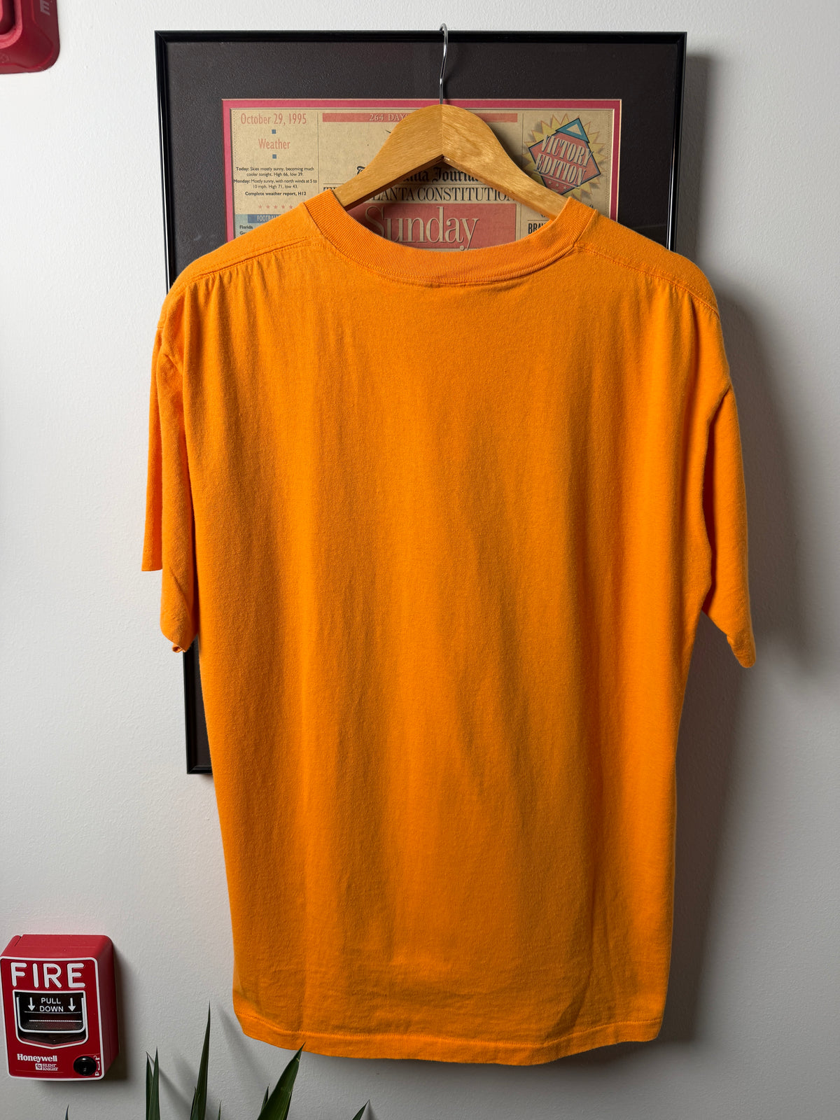 VINTAGE 1990S TENNESSEE VOLUNTEERS SMOKEY SHIRT