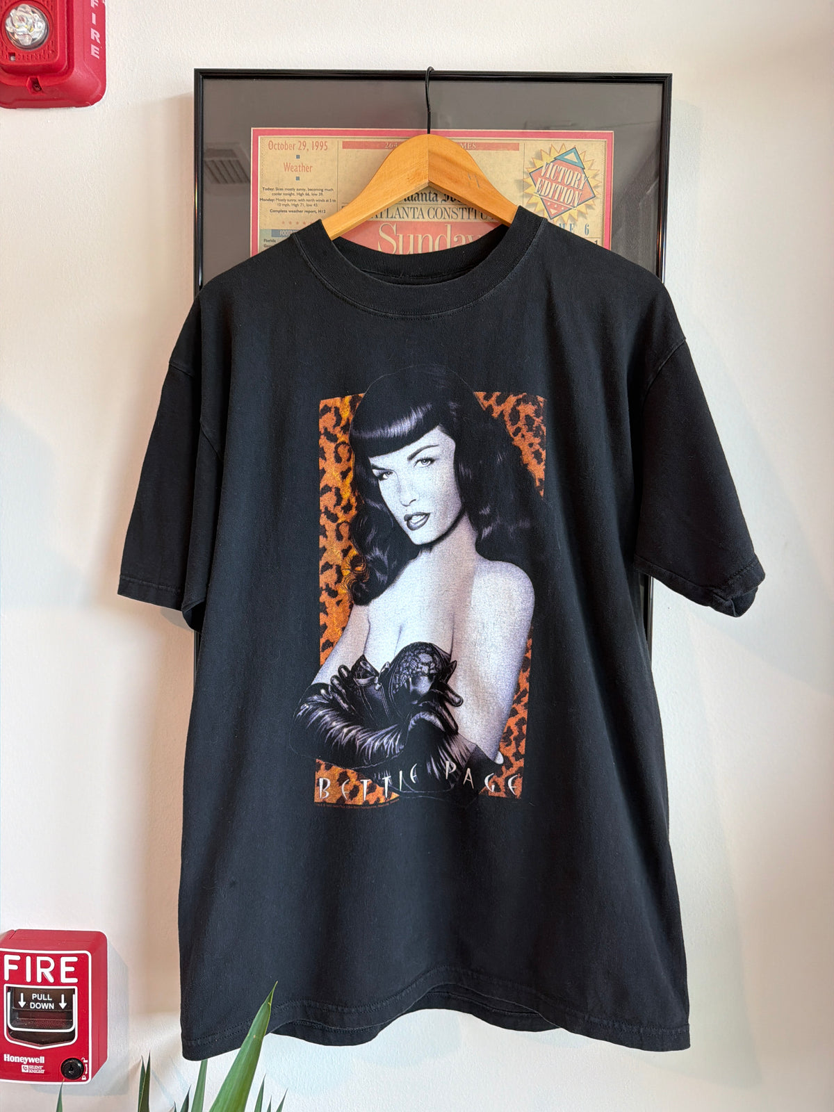 VINTAGE 1998 BETTIE PAGE MODEL SHIRT