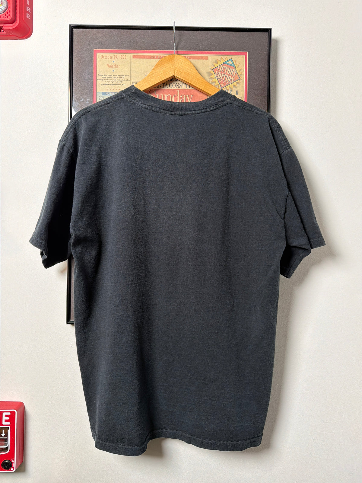 VINTAGE 1999 BUFFY THE VAMPIRE SLAYER YEARBOOK PHOTO MOVIE SHIRT
