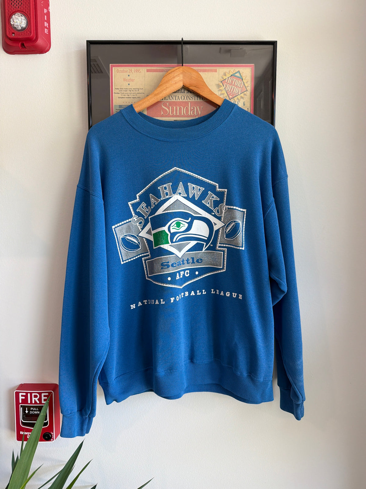 VINTAGE 1990S SEATTLE SEAHAWKS SWEATSHIRT