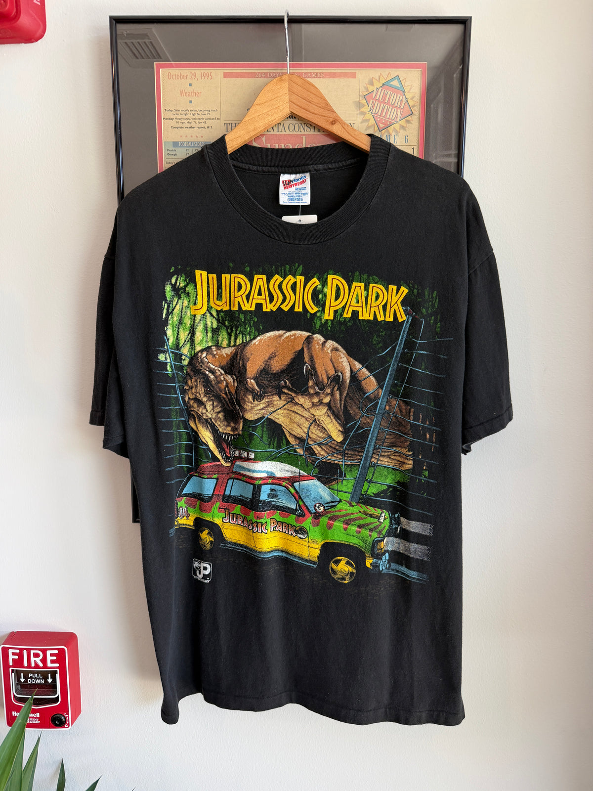 VINTAGE 1990S JURASSIC PARK SHIRT