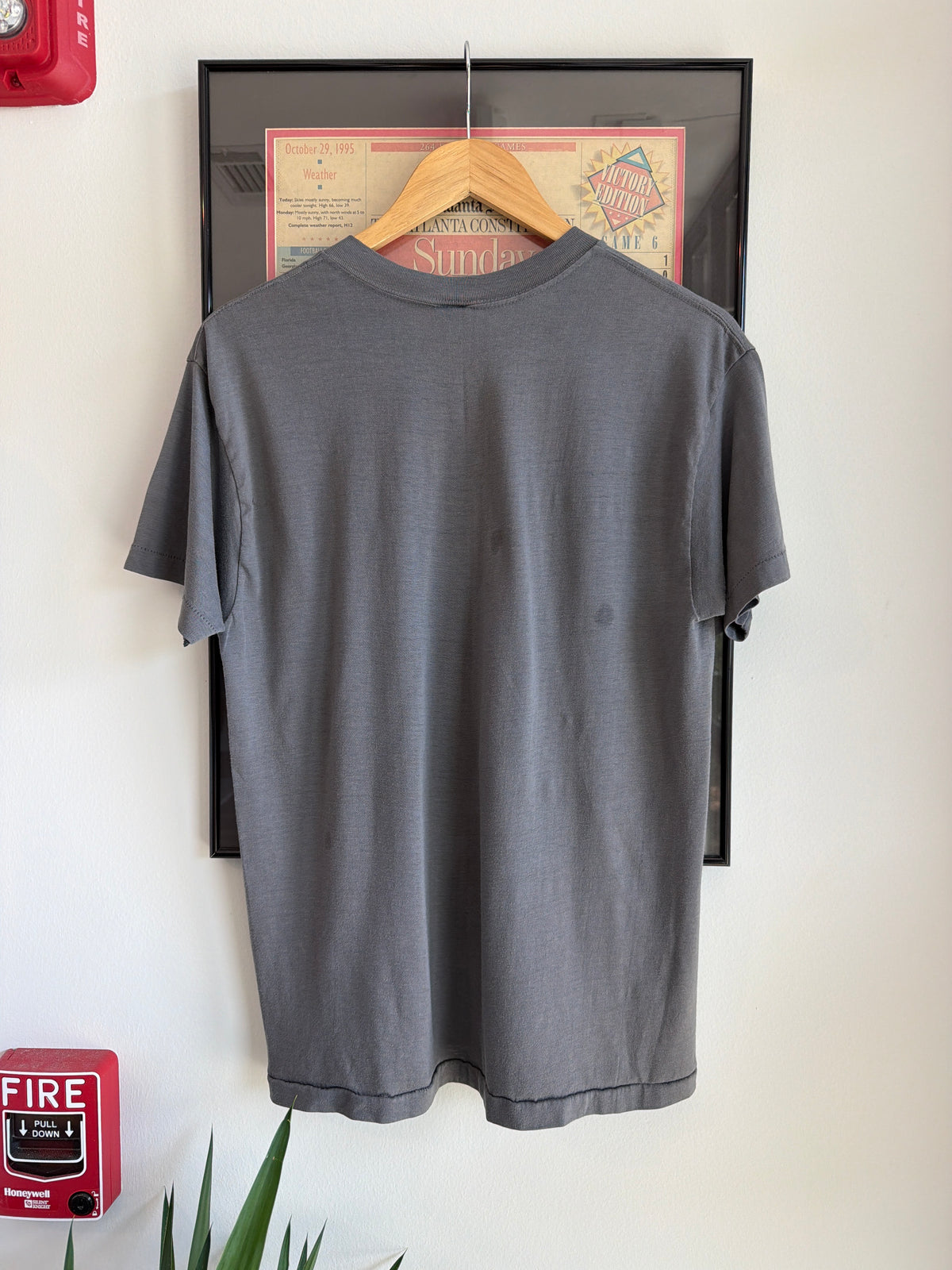 VINTAGE 1980S FADED HANG LOOSE HAWAII SHIRT