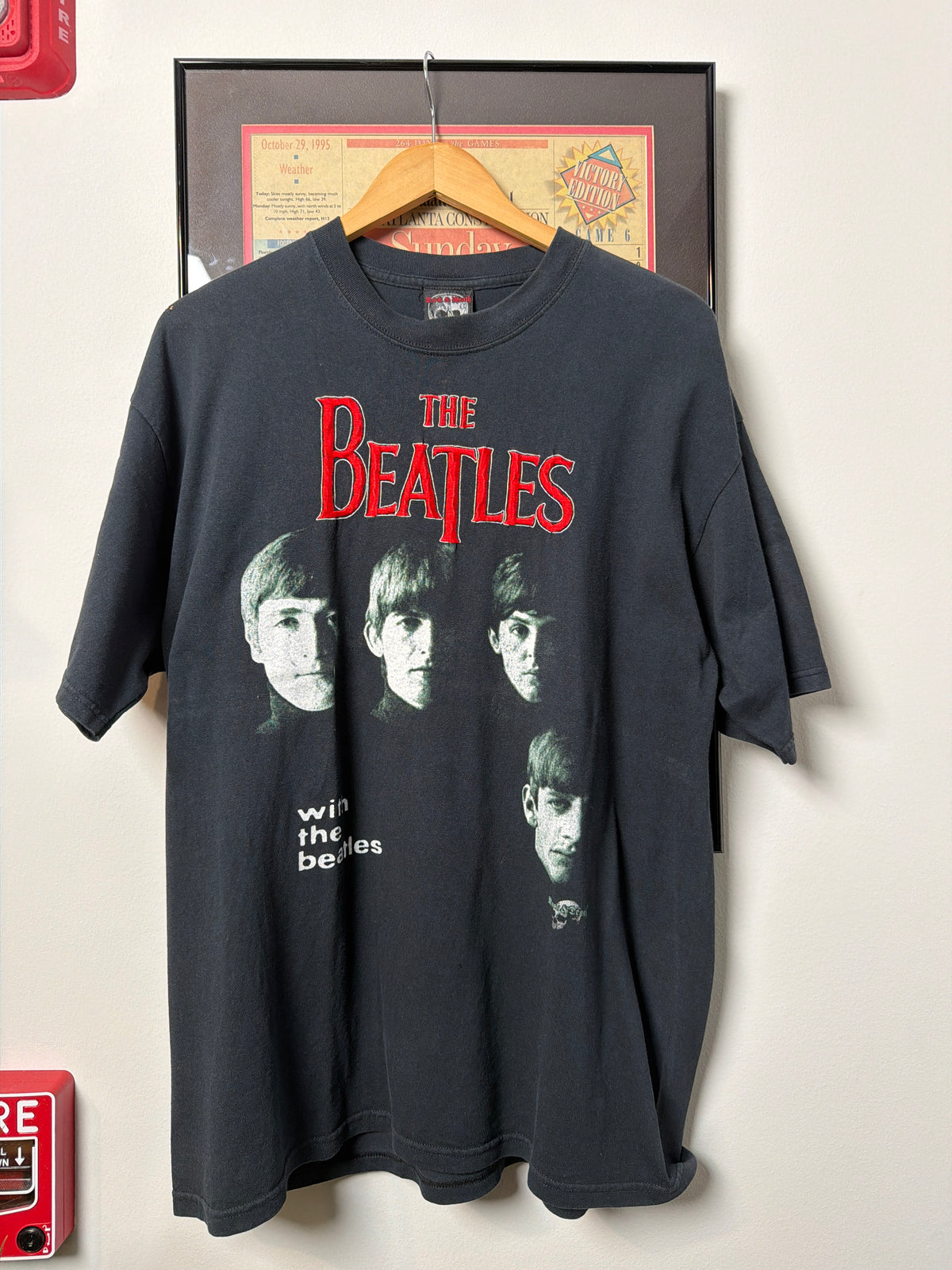 VINTAGE 2000S THE BEATLES MEXICAN BOOTLEG SHIRT