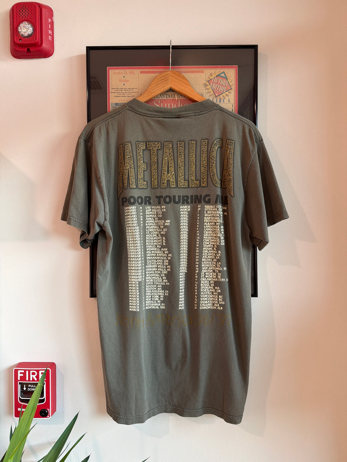 VINTAGE 1990S METALLICA POOR TOURING BAND SHIRT