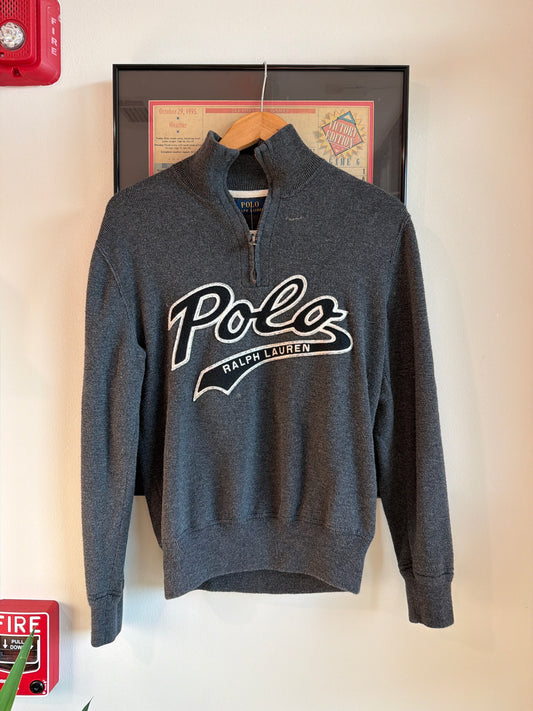 POLO SPELLOUT QUARTER ZIP