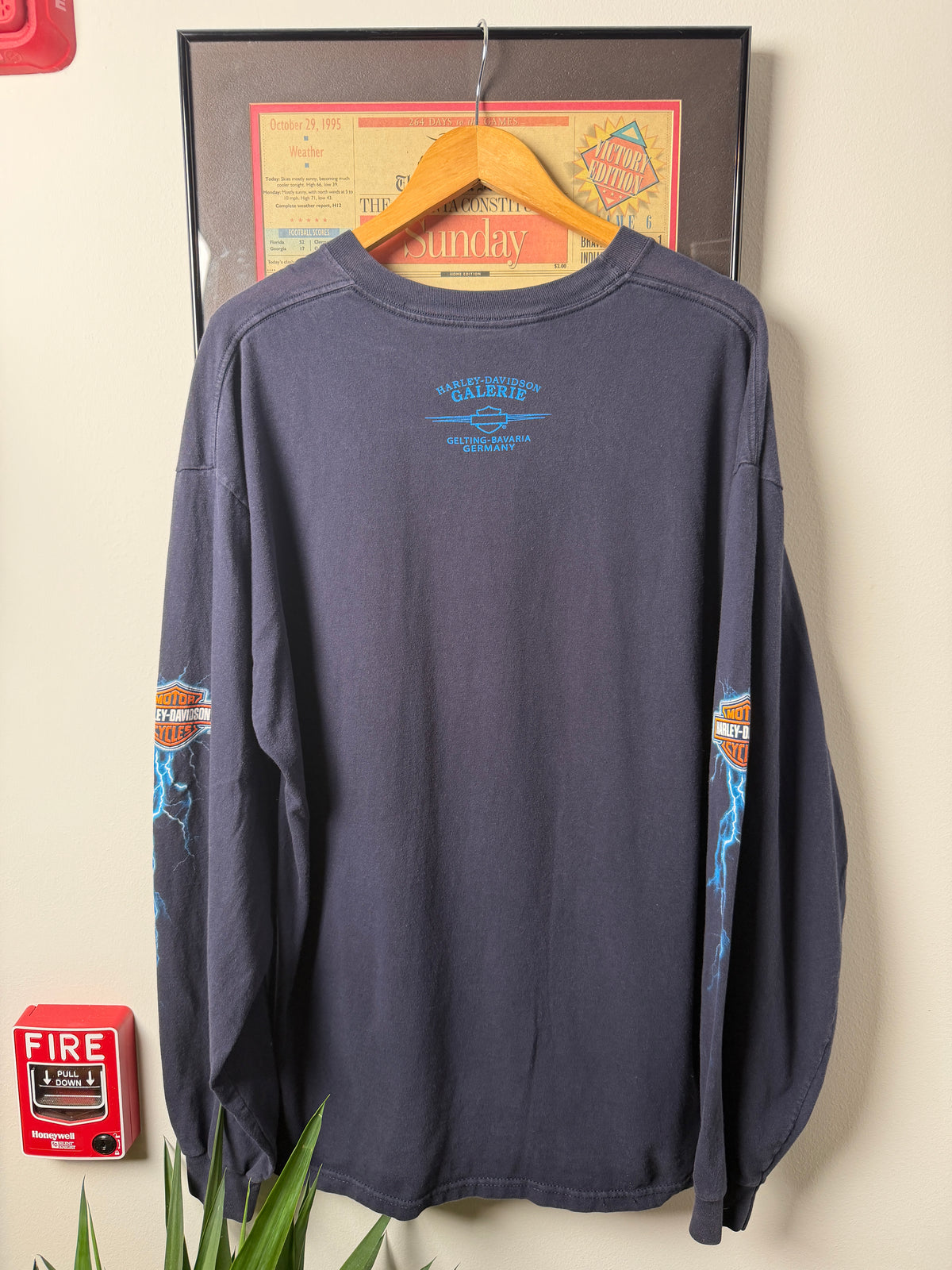 VINTAGE 2006 HARLEY DAVIDSON LIGHTNING LONG SLEEVE HIT SHIRT