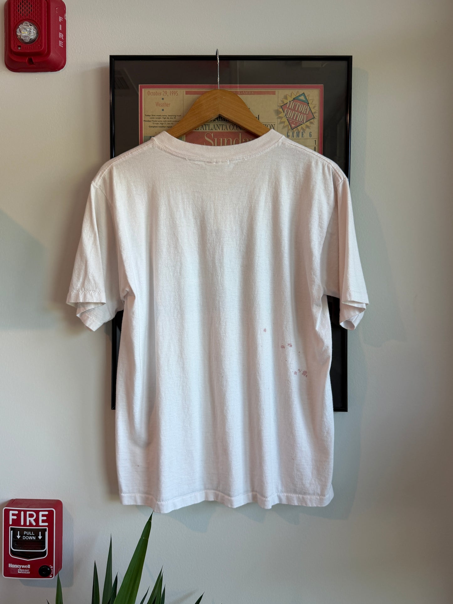 VINTAGE 1990S SOUTH AFRICA FREE AT LAST SHIRT